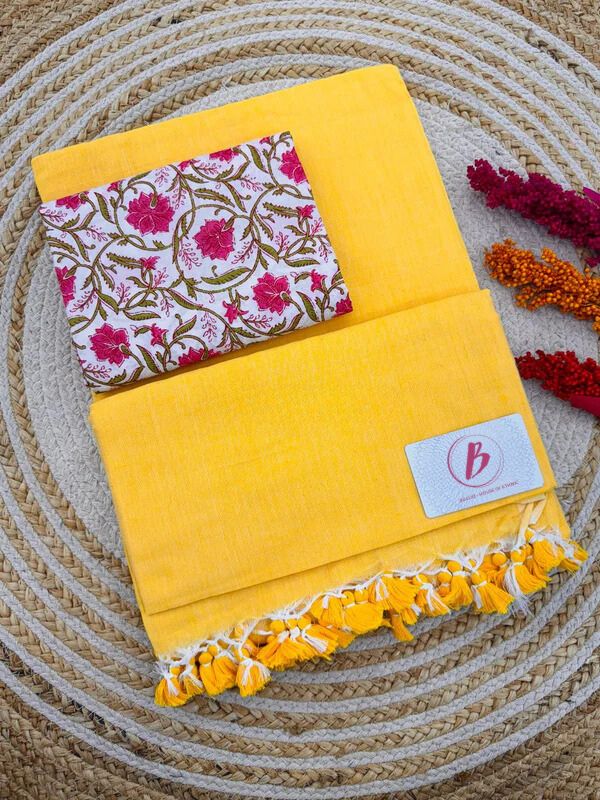 Yellow Handloom Cotton Saree With Designer Blouse